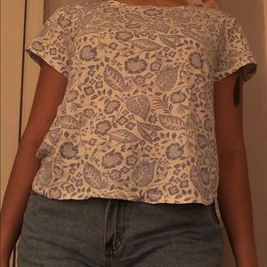Light Blue Flower and Leaf Patterned T-shirt